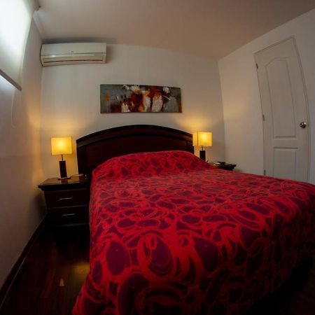 Bed & Breakfast - La Casa De Ceci Lima Zewnętrze zdjęcie