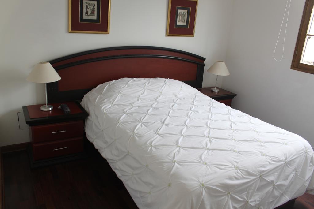 Bed & Breakfast - La Casa De Ceci Lima Zewnętrze zdjęcie
