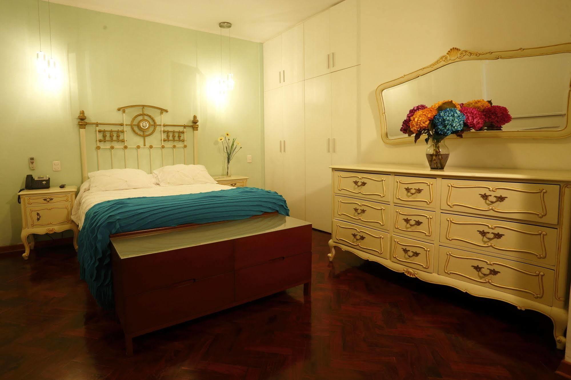 Bed & Breakfast - La Casa De Ceci Lima Zewnętrze zdjęcie
