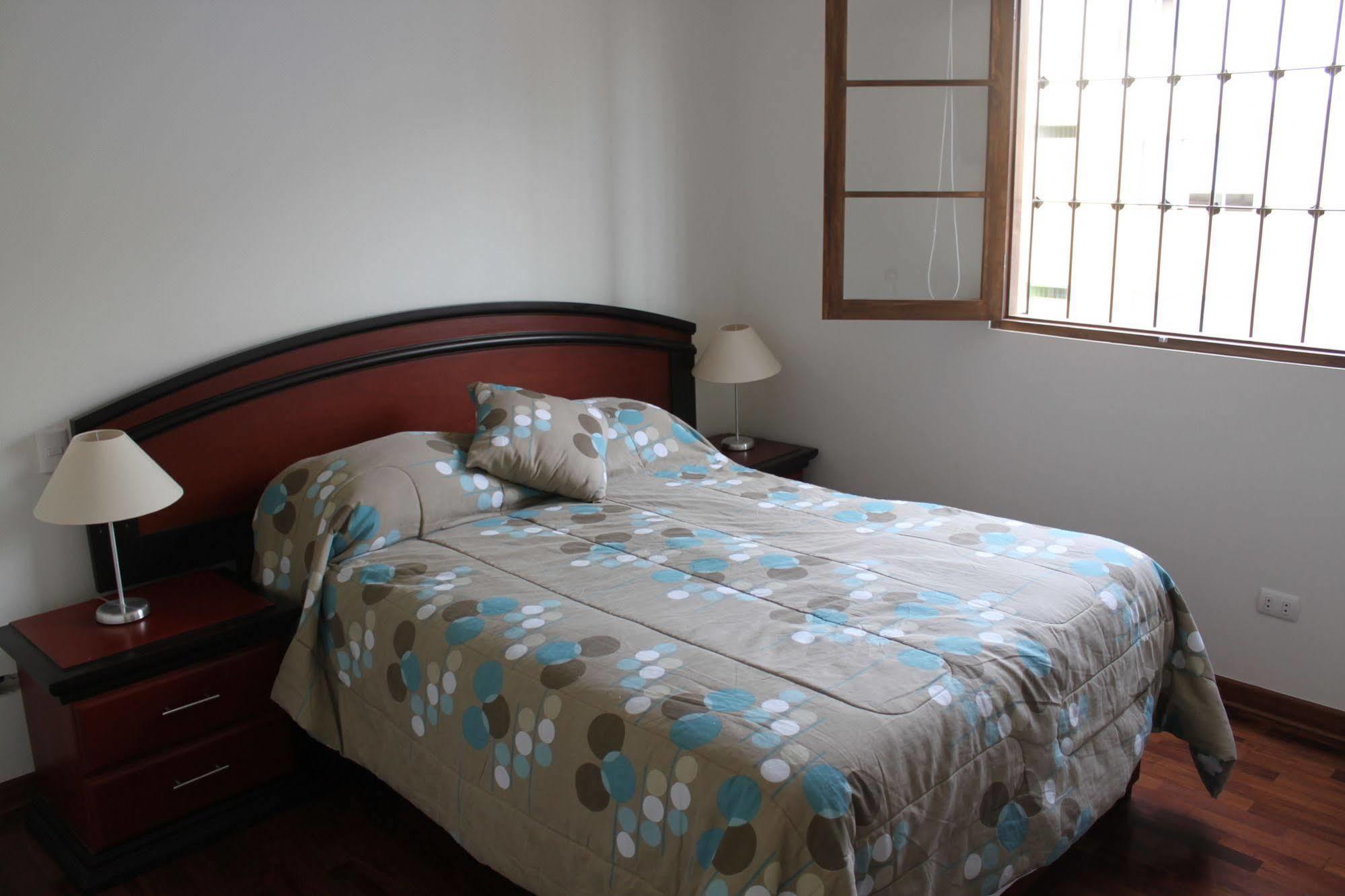 Bed & Breakfast - La Casa De Ceci Lima Zewnętrze zdjęcie