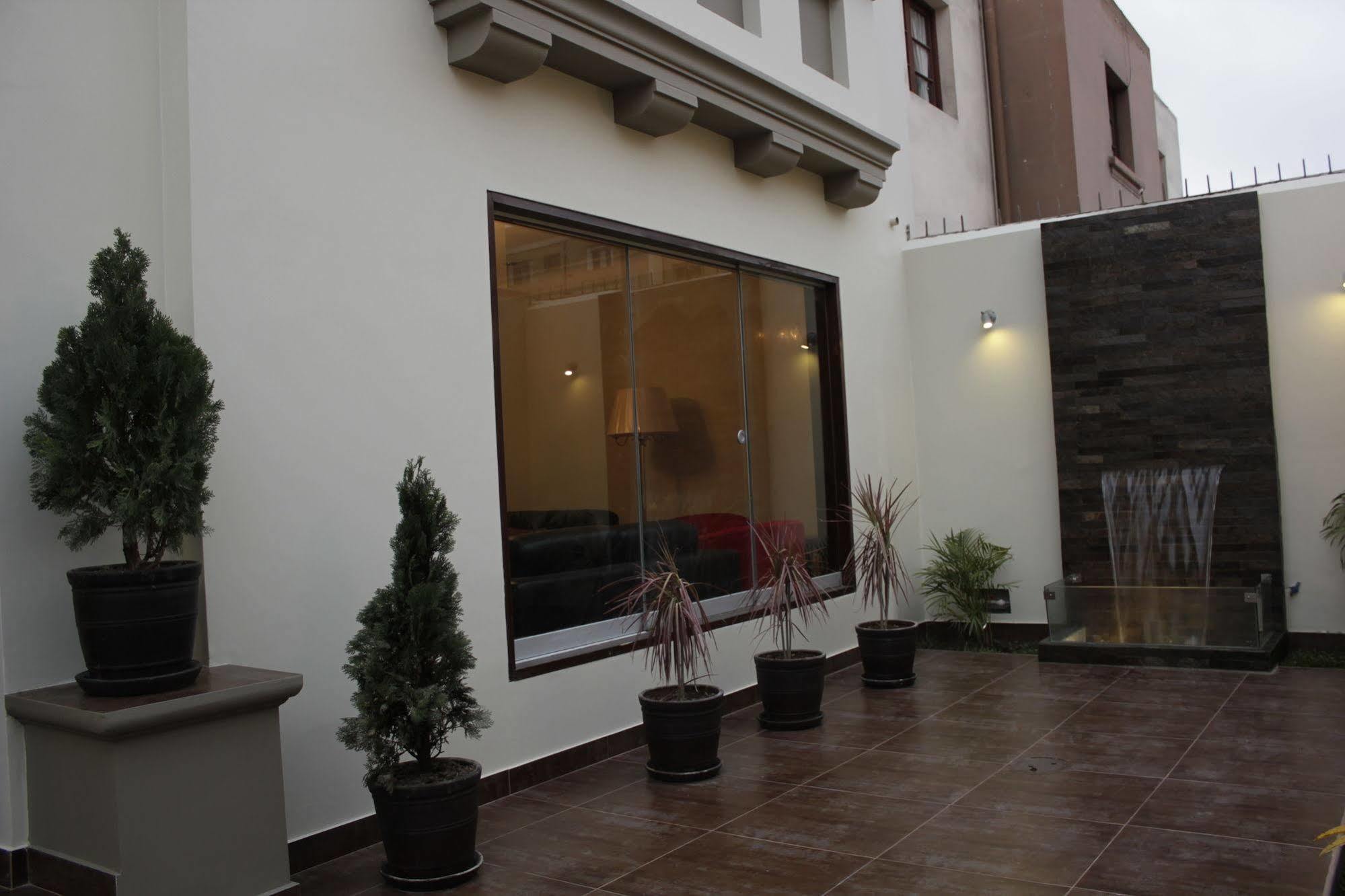 Bed & Breakfast - La Casa De Ceci Lima Zewnętrze zdjęcie